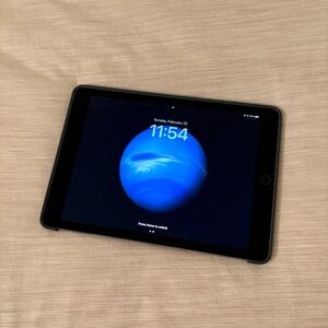 Apple iPad Pro 9.7” - Space Grey